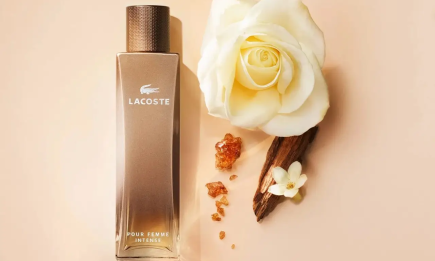 Не новий, але надзвичайно елегантний: парфум Lacoste Pour Femme не втрачає привабливості з часом