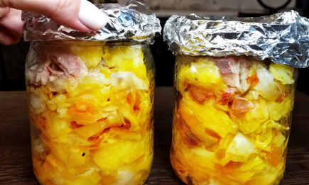 Картопля в банці: як приготувати шикарну вечерю в духовці (РЕЦЕПТ)