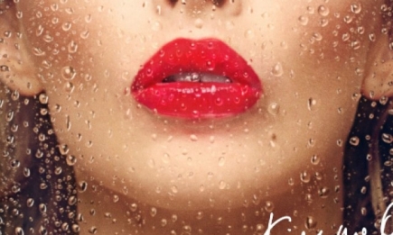 Кайли Миноуг выложила в Сеть новый альбом Kiss Me Once