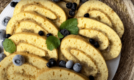 Этот яблочный десерт – настоящее ленивое чудо: он печется вместе с кремом (ВИДЕО)