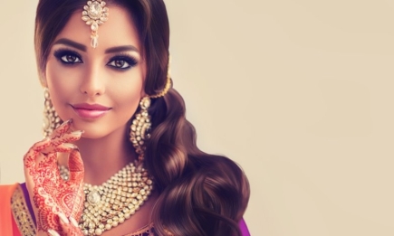 Раскрыт секрет роскошных волос индийских женщин. Они пользуются всего одним популярным средством