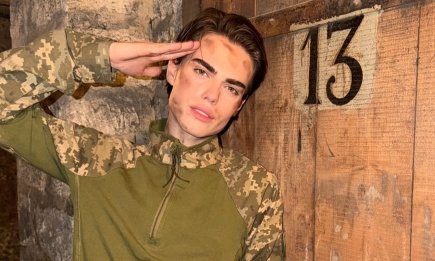 "Піксель – не костюм": український блогер, який втік за кордон, у військовій формі на Геловін розлютив Мережу (ФОТО)