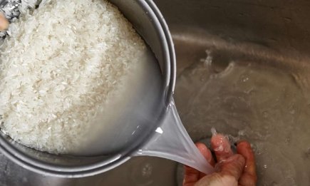 Крахмальная ловушка: когда промывание риса спасает блюдо, а когда портит его