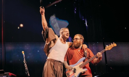 Соліст гурту "Imagine Dragons" виступив на концерті у Торонто з українським стягом (ВІДЕО)