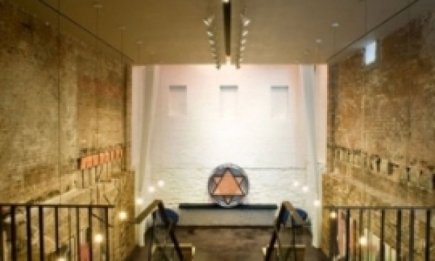 Шок! Синагога — в модном бутике. ФОТО