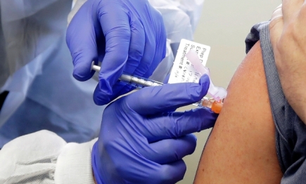 В США вакцина от коронавируса вызвала сильную аллергию у медиков