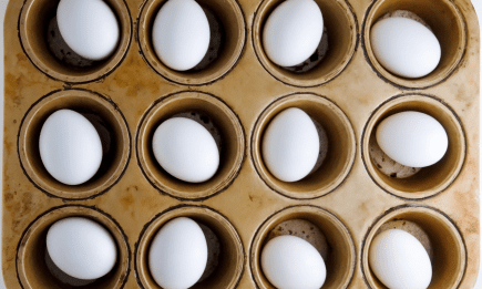 Так повара в отелях готовят много яиц сразу: интересный способ без кастрюли