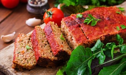 Идеальная замена "химозной" колбасы: как приготовить сочный мясной хлеб (РЕЦЕПТ)
