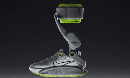 Nike перевернула игру: компания представила первую в мире обувь с электроприводом (ФОТО)
