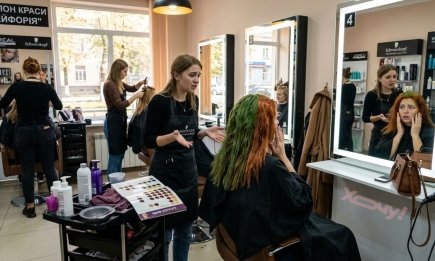 Салон должен вернуть каждую копейку: алгоритм действий, если процедура красоты превратилась в ужас