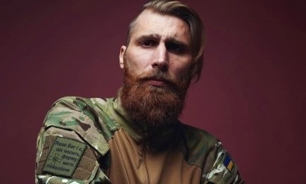 От Кабмина до фронта: 15 фактов о Павле Вышебабе — поэте, который пишет стихи в окопах