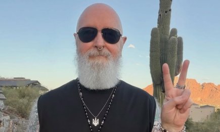 Снова поддержал Украину! Солист Judas Priest растрогал украинцев, появившись с трезубцем на шее (ФОТО)