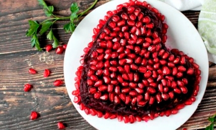 Вона не забуде цей День Валентина: романтичний салат "Гранатове серце" (РЕЦЕПТ)