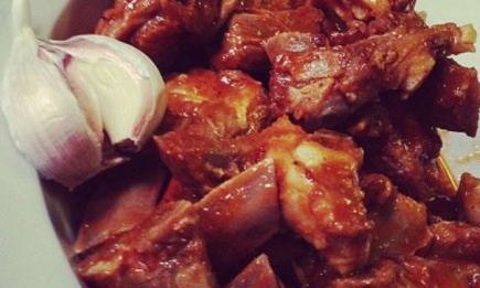Кулинарный блог Рады Макогон: бараньи ребрышки в томатном соусе