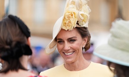 Кейт Міддлтон у сукні трендового кольору відвідала садову вечірку (ФОТО)