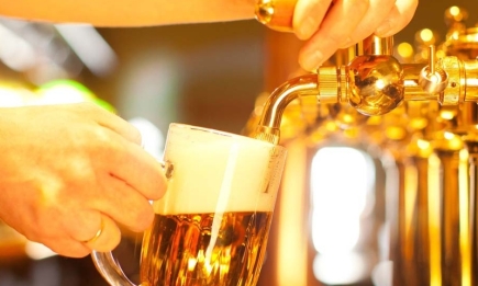 Щоб порадувати себе пінним: скільки можна зберігати розливне пиво