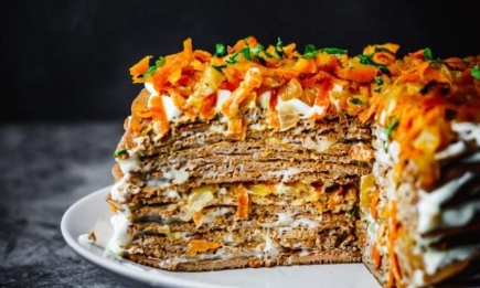 "Эталонный" печеночный торт: блоггер рассказал, как его приготовить (РЕЦЕПТ)