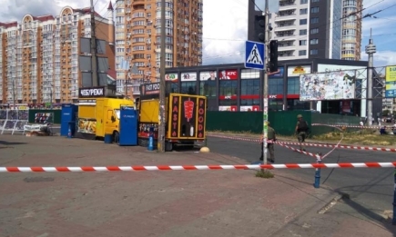 В Киеве заминировали два киоска на Минском рынке: взрывчатку обезвредили