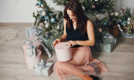 Не знаете, что подарить на Новый год? 5 невероятных нишевых духов, которые точно порадуют