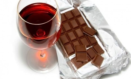 Против вирусов: неожиданная польза шоколада и красного вина