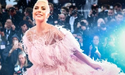Равенство и свобода: Леди Гага стала лицом нового аромата Valentino