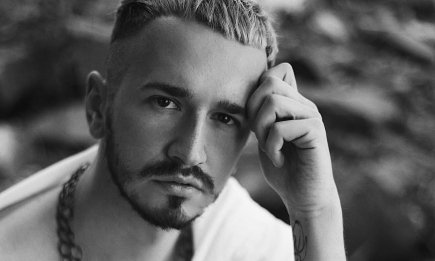 "Це наркотик": блогер Галицька Діва показав свої малюнки на тілі і розповів про дещо "інтимне" (ФОТО)