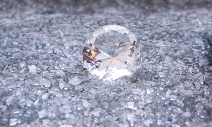 Алмаз більше не №1: вчені створили матеріал, який його перевершив