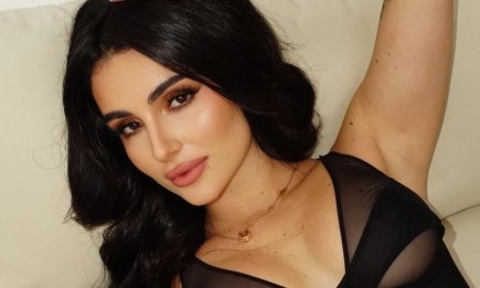 Какая горячая женщина! 24-летняя Анна Тринчер ошеломила откровенными фото на грани дозволенного