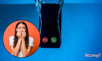 Немедленно выключите! Как быстро спасти телефон, который упал в воду