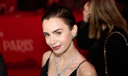 Чарівна Лілі: акторка Коллінз з'явилася на прем'єрі "Емілі в Парижі" в найспокусливішій сукні з бантом (ФОТО)