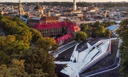 Застыло мужество в камне и металле: как выглядят самые пронзительные памятники Героям Небесной Сотни (ФОТО, ВИДЕО)