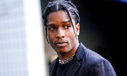 Поддерживает российских террористов? A$AP Rocky выпустил кулон в виде буквы Z, чем уничтожил свою репутацию