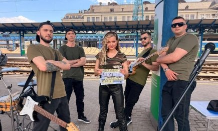 Вместо актёров — настоящие спецназовцы: певица-военная Валерия Охтырчанка представила клип "Омега" (ВИДЕО)