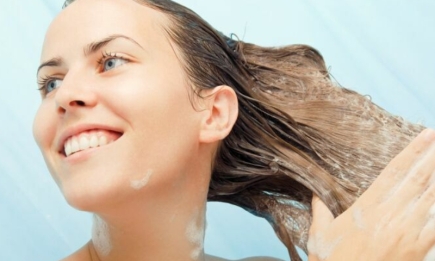 Без шампуня, но чистые: 5 способов помыть волосы без специальных средств