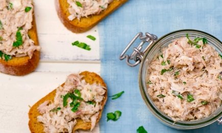 Як приготувати гору бутербродів з червоною рибою, щоб було дешево: геніальний рецепт (ВІДЕО)
