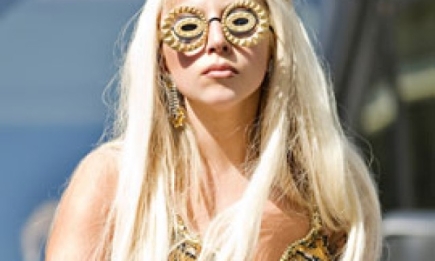 Леди Гага упала на съемках для Vanity Fair. ФОТО