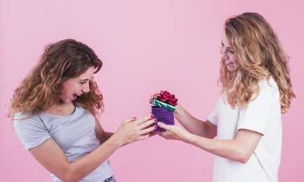 Найкращі подарунки для сестри на 8 Березня: 25 класних ідей на будь-який бюджет