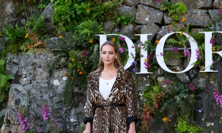 В пальто с леопардовым принтом: модный выход Дженнифер Лоуренс (ФОТО)