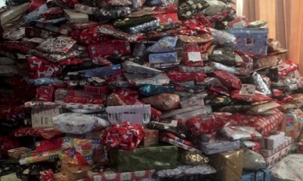 Санта бы надорвался: американка купила 300 подарков для своих детей на Рождество (ФОТО)