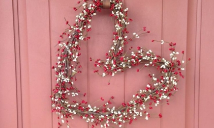 Венок на дверь в форме сердца: стильное украшение интерьера на День Валентина (ФОТО)