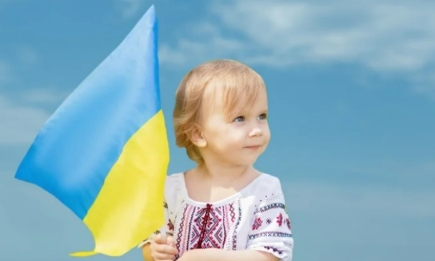 День Конституції України: святкові картинки та душевні привітання у прозі