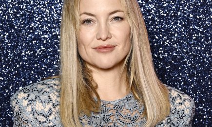 Какая красивая! Кейт Хадсон блистала на красной дорожке в голубом кружеве (ФОТО)