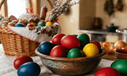 Сколько яиц нужно красить на Пасху и какие цвета под запретом