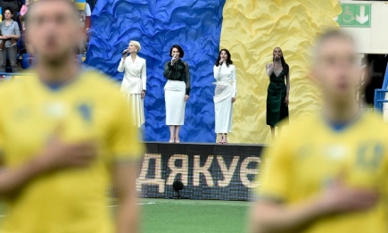 До мурашек: "Женский Квартал" исполнил гимн перед матчем Украина-Кипр (ВИДЕО)