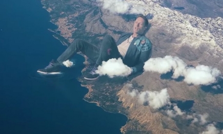 Клип, о котором все говорят: группа Coldplay выпустила потрясающее видео на песню Up and Up