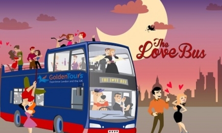 В Киеве стартуют романтические вечерние экскурсии на двухэтажных автобусах