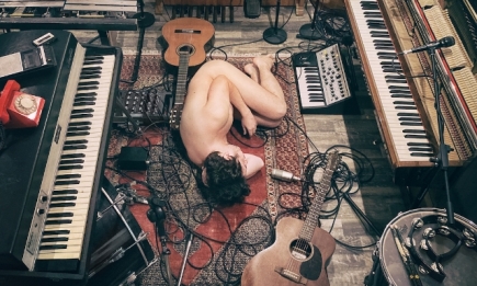 "ЗАБРОШКА": Pianoбой презентует новый альбом, записанный в первые недели карантина