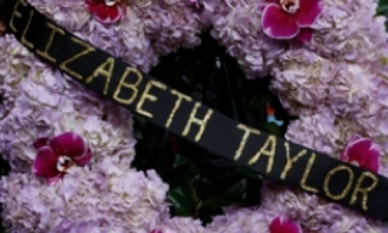 Похороны Элизабет Тейлор прошли с опозданием