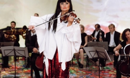 Ассия Ахат замахнулась на "Грэмми": альбом украинской скрипачки "All-in" подан на награду сразу в восьми номинациях