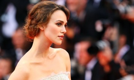 Словно принцесса: сказочный образ Киры Найтли на Венецианском кинофестивале в 2007 году (ФОТО)